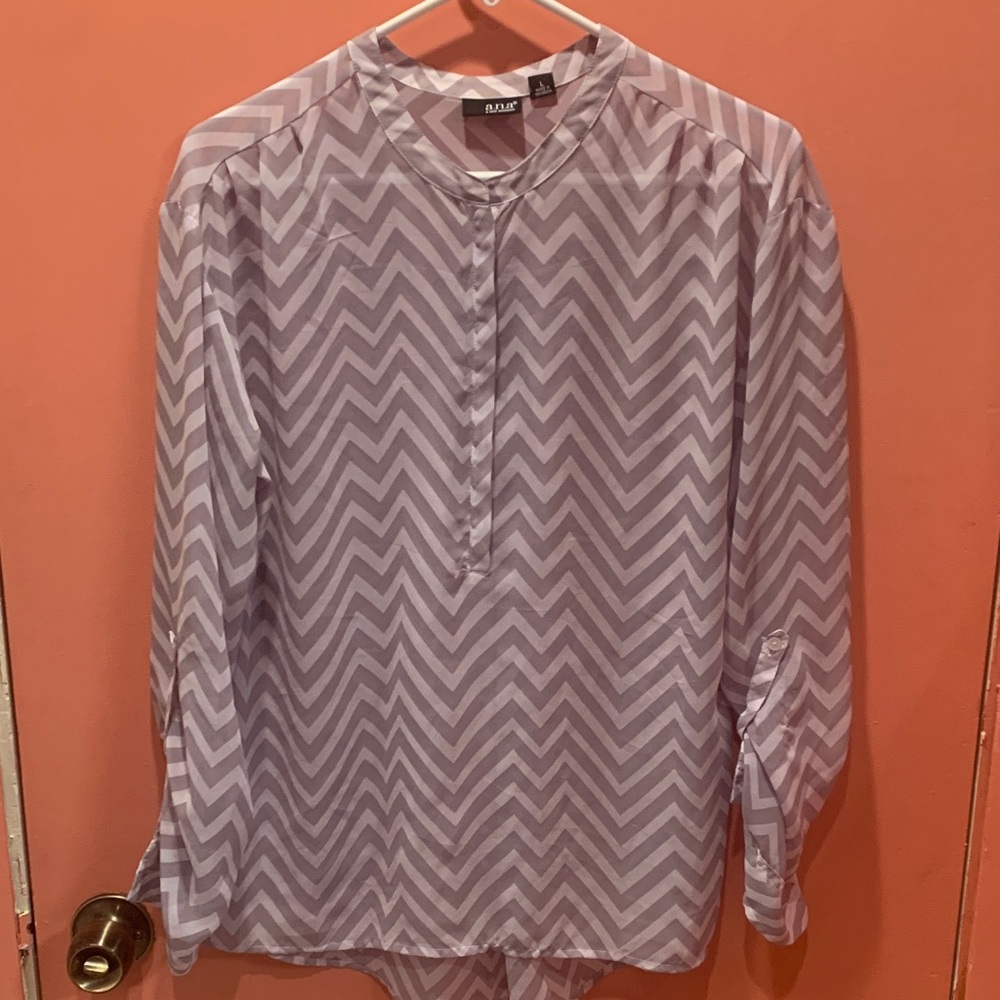a.n.a Gray Long Sleeve Buttoned Blouse